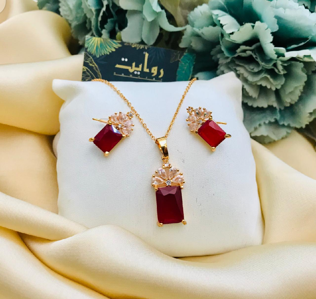 Elegant Gold-Plated Necklace & Earrings Set